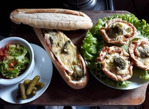 Una foto de Barquito de brócoli y canastitas de brócoli 2×1