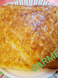 Una foto de Hojaldre de ternera y queso