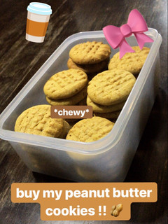 A picture of Chewy Peanut Butter Cookies.