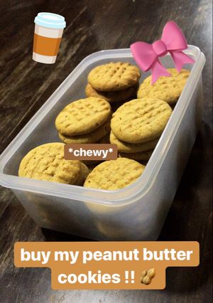 A picture of Chewy Peanut Butter Cookies.