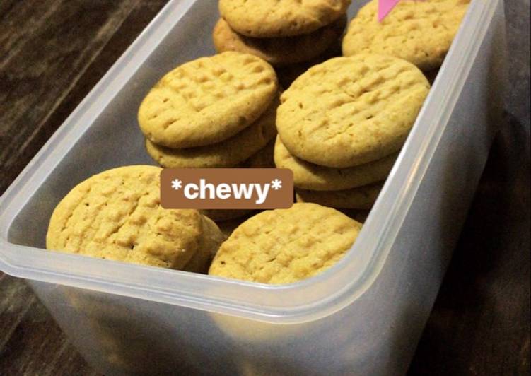 Simple Way to Prepare Favorite Chewy Peanut Butter Cookies