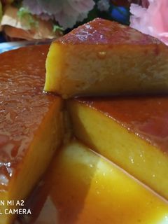 कैरेमल कस्टर्ड पुडिंग (Caramel custard pudding recipe in Hindi) रेसिपी मुख्य फोटो