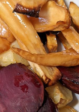 A picture of Roasted apple parsnips.
