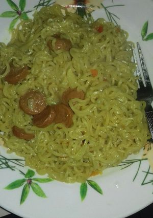 A picture of Noodles.