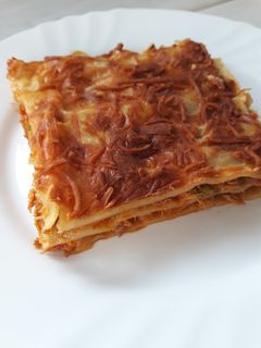Una foto de Lasaña de verduras y atún