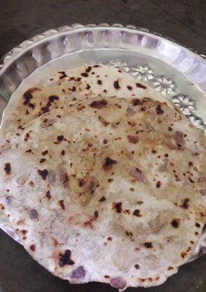 A picture of Sattu paratha.