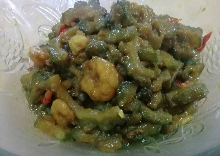 Cara termudah untuk Campuran LezatPare Nenek Udang