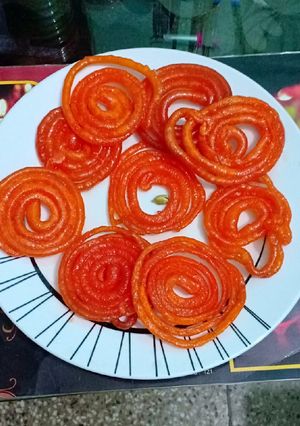 A picture of जलेबी.