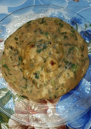 গ্রীন অনিয়ন পরোটা(green onion porota recipe in Bengali) রেসিপির প্রধান ছবি