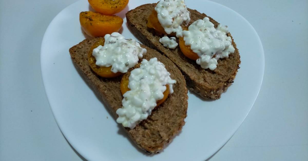 Tostas de albaricoque y queso cottage Receta de María G. Galindo- Cookpad