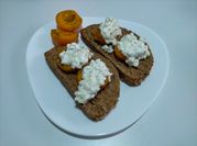 Una foto de queso cottage