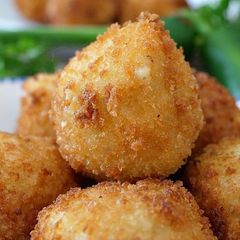 A picture of Beef potato balls.