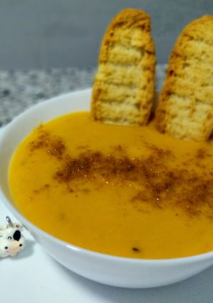 Una foto de Crema de zanahoria al curry