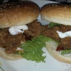 A picture of Zinger burger.