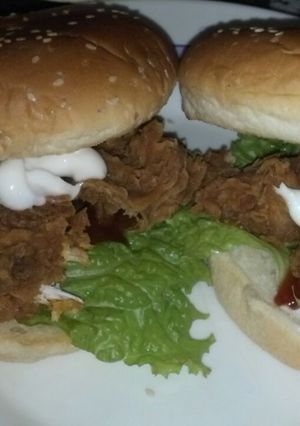 A picture of Zinger burger.