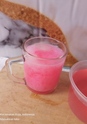 Foto resep Es Kuwut Nutrijell Stroberi Mix Cocorio Stroberi