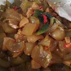 รูปของ Oseng kikil dan sosis