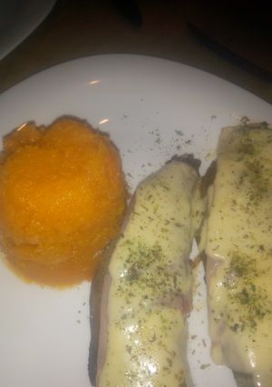 Una foto de "Churrascos de Hígado a la Napolitana con Budín de Calabaza" 😉