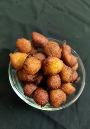 A picture of Mango gulgula.