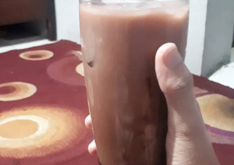 Langkah Mudah untuk Membuat Choco milk tea with boba brown sugar, Lezat Sekali