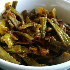 A picture of Guwar (cluster beans) Do Pyaza.