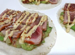 Foto principal de Tacos de tataki de atún, pico de gallo y mayonesa de ají amarillo