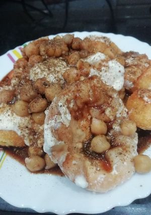 A picture of Chaat Papadi.