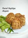 *Pastel Segitiga Anyam*