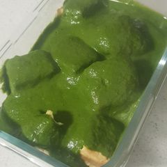 A picture of Tofu in Creamy Baby Spinach puree.
