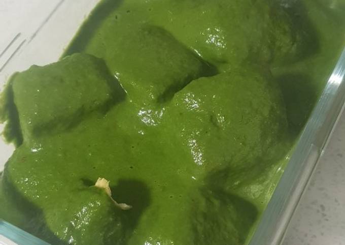 Recipe of Award-winning Tofu in Creamy Baby Spinach puree