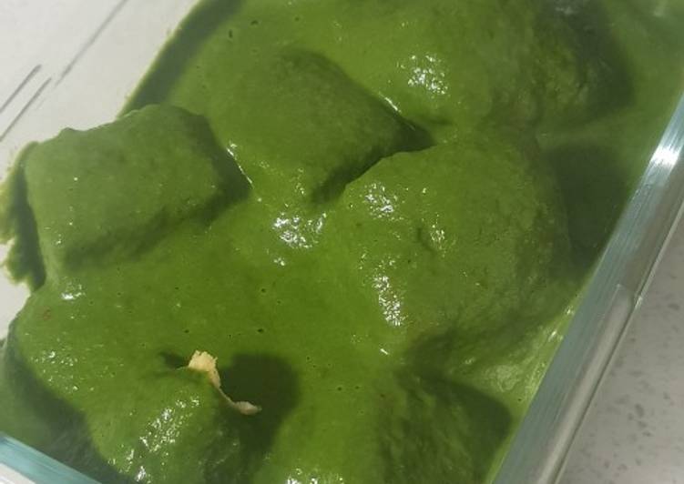 Recipe of Super Quick Homemade Tofu in Creamy Baby Spinach puree
