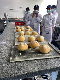 Una foto de Pan de campo formado bola