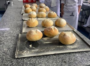 Una foto de Pan de campo formado bola