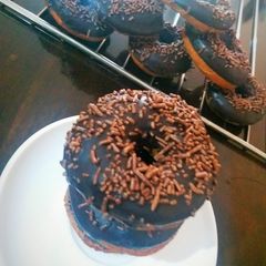 A picture of Eggless doughnuts.