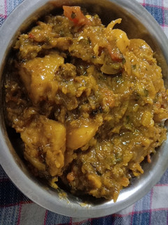 करेले का सालन(Karele ka salan recipe in hindi) रेसिपी मुख्य फोटो