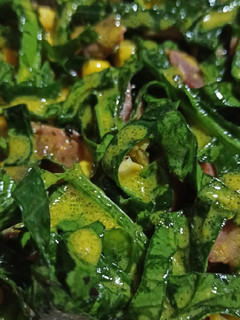 Una foto de Ensalada de espinacas con tocino -SPG