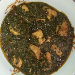 A picture of Palak Chicken.