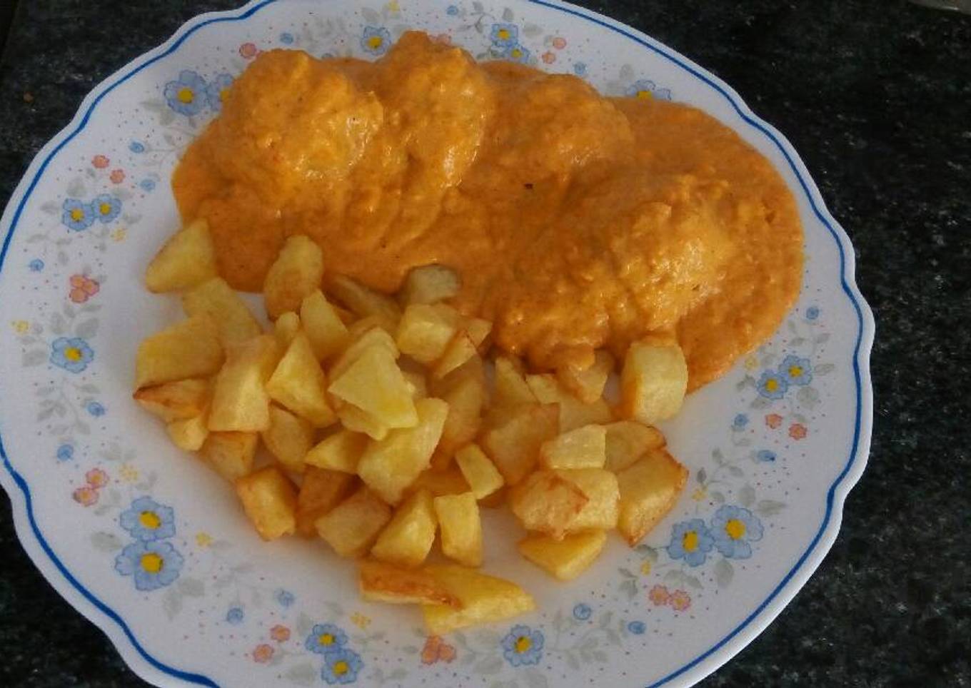 Albóndigas de tofu con salsa de curry