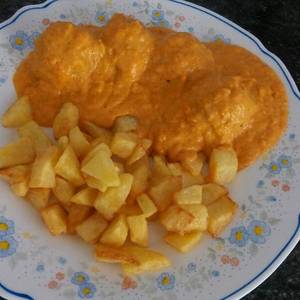 Albóndigas de tofu con salsa de curry