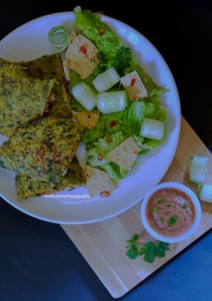A picture of Thepla Quesadillas.