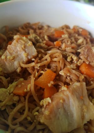 รูปของ มาม่าผัดหมูตุ๋น เมนูคนหิว