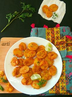 क्रिस्पी आलू टुक (crispy aloo tuk recipe in Hindi) रेसिपी मुख्य फोटो