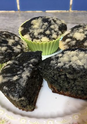 Una foto de Muffin de frutos rojos (mora) con crumble,