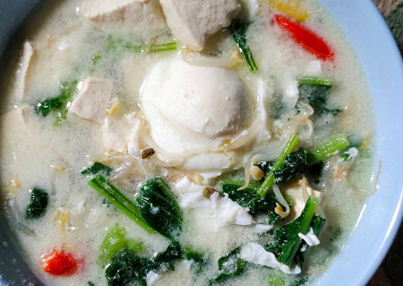 Tahu sayur dan telor masak santan
