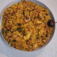 A picture of Thin poha chevda.
