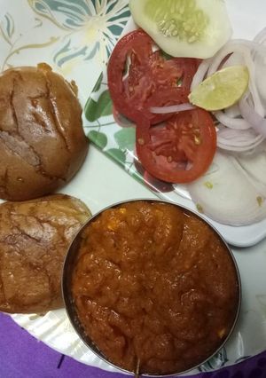 A picture of Pav bhaji.
