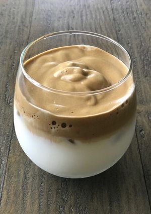 A picture of Dalgona coffee.
