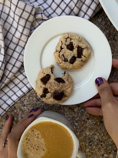 Una foto de Galletas con chispas de chocolate keto