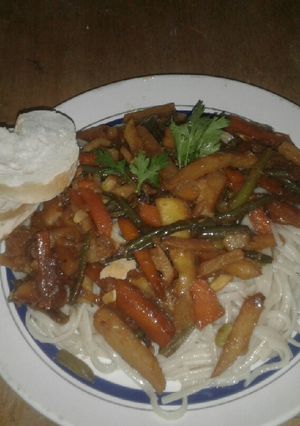 Una foto de Spaghettis con verduras salteadas