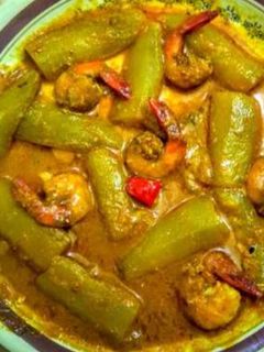 ঝিঙে চিংড়ি রসা রেসিপির প্রধান ছবি
